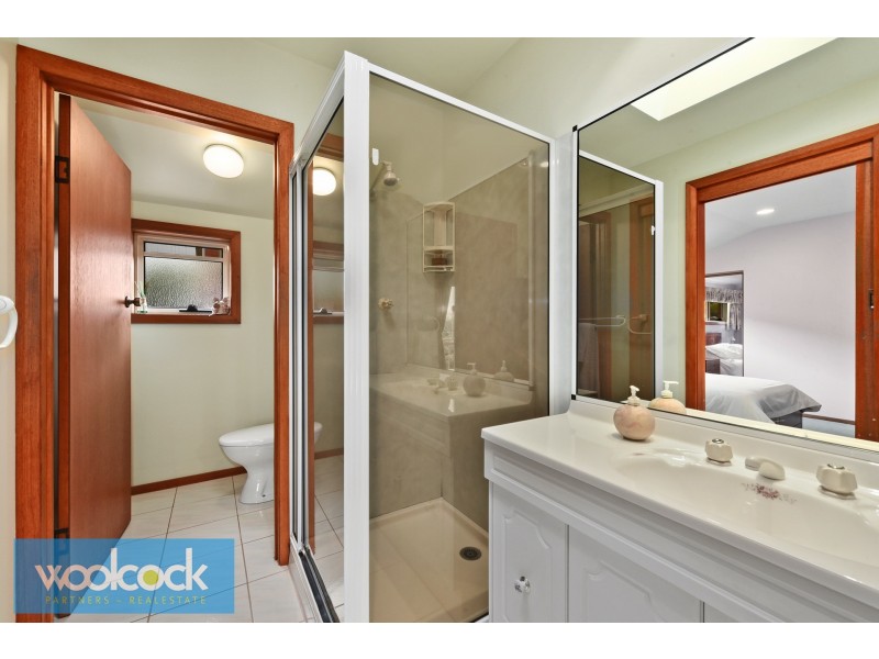 7 Oaktree Road, Youngtown TAS 7249