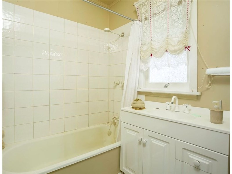 16 Albert Street, Branxholm TAS 7261
