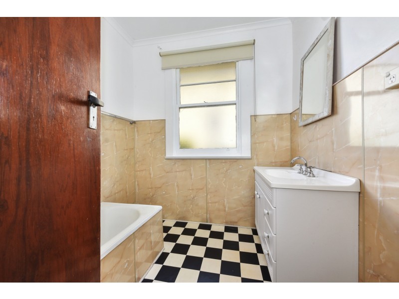 4 Bond Street, Kings Meadows TAS 7249