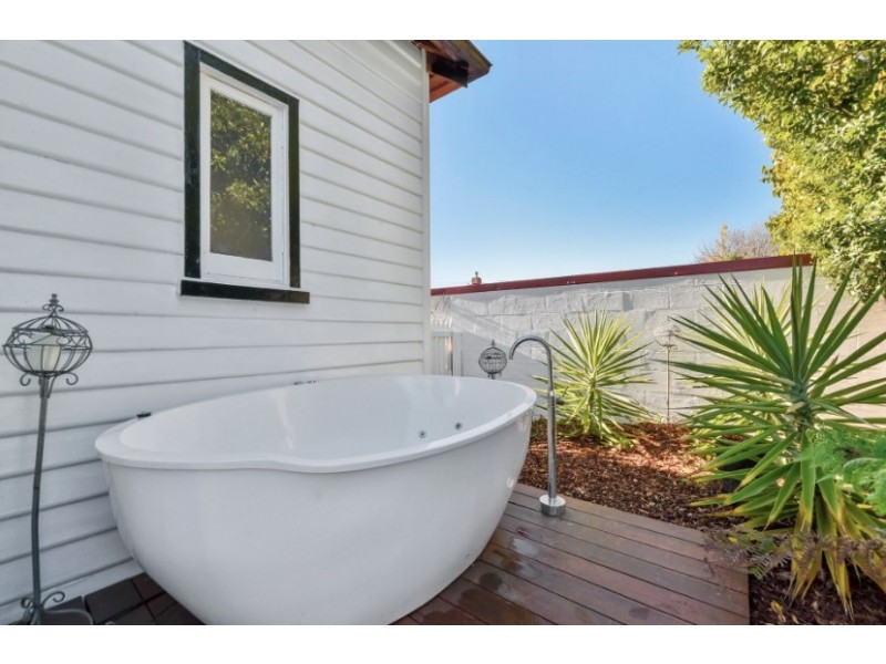 19 Campbell Street, Newstead TAS 7250