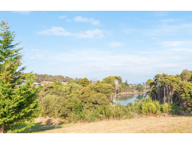 16 Reece Street, George Town TAS 7253