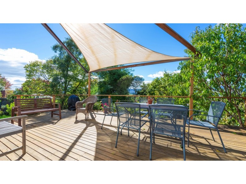 5 Churchill Crescent, Newstead TAS 7250