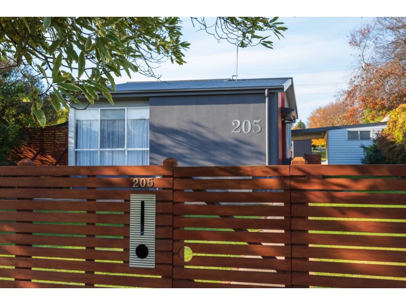 205 Hobart Rd, Kings Meadows TAS 7249