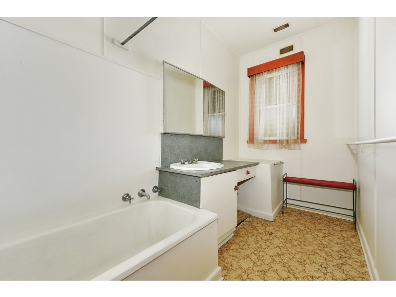1 Vale Street, Prospect Vale TAS 7250