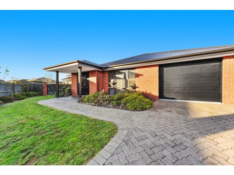 6 St James Close, Newstead TAS 7250