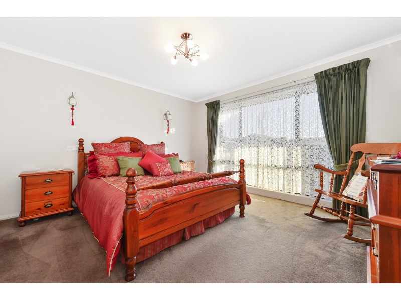 6 St James Close, Newstead TAS 7250