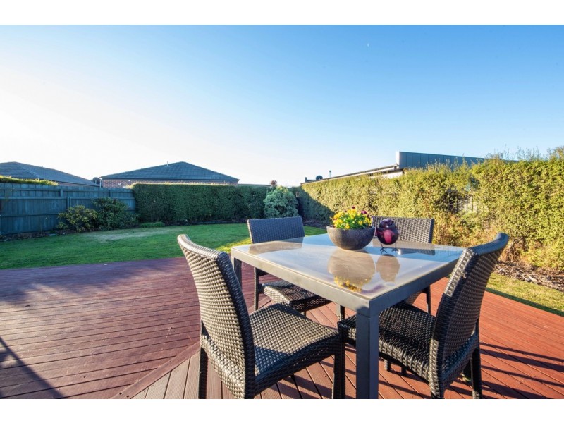 6 St James Close, Newstead TAS 7250