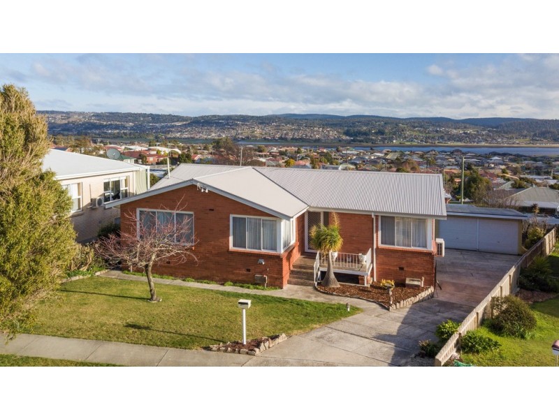 13 Swan Street, Newnham TAS 7248