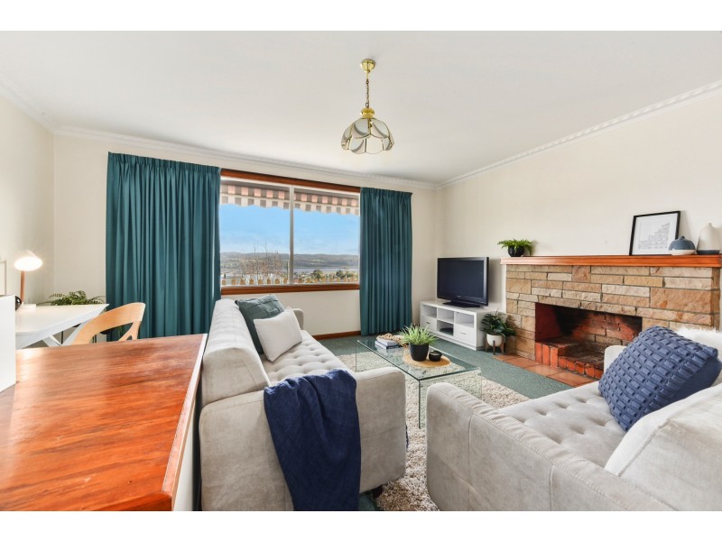 13 Swan Street, Newnham TAS 7248