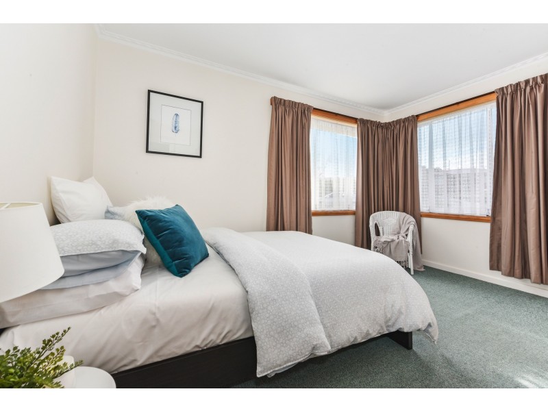 13 Swan Street, Newnham TAS 7248