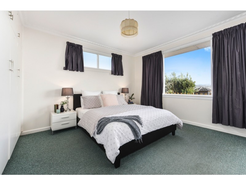 13 Swan Street, Newnham TAS 7248