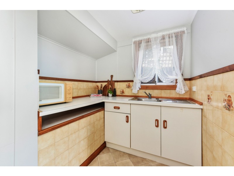 13 Swan Street, Newnham TAS 7248