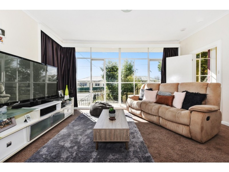 5 Veronica Crescent, Norwood TAS 7250