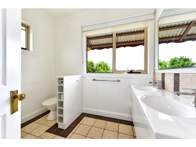 34 Burns St, Invermay TAS 7248