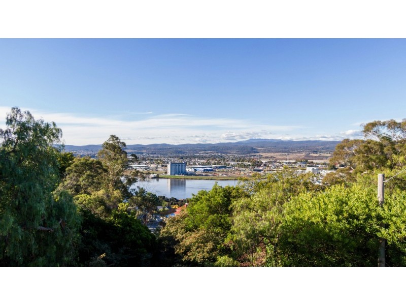 9 South Bank, Trevallyn TAS 7250
