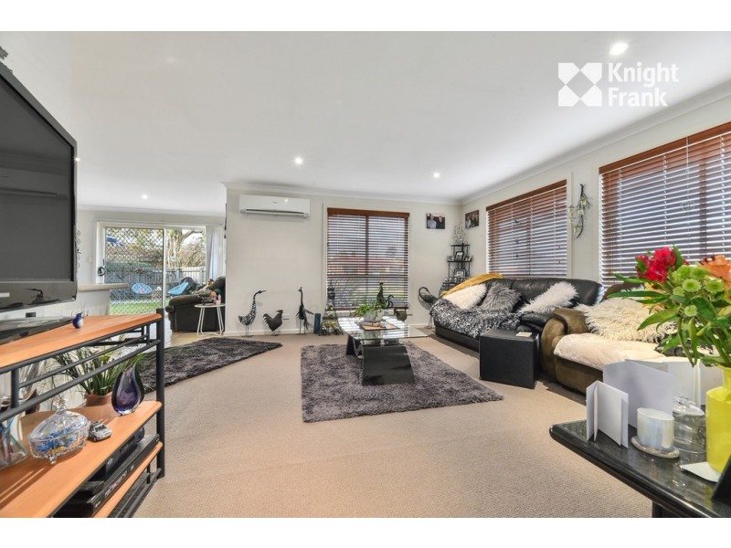 2/4 Bethune Place, Newnham TAS 7248