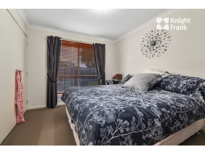 2/4 Bethune Place, Newnham TAS 7248