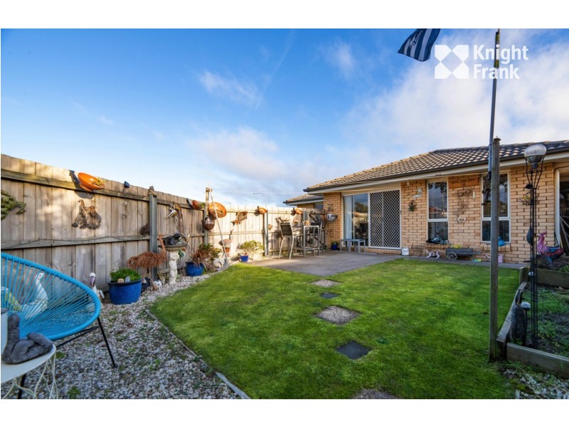 2/4 Bethune Place, Newnham TAS 7248