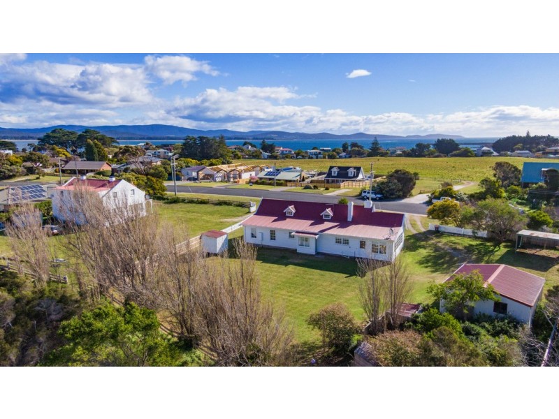 26-28 Gunn Parade, Low Head TAS 7253