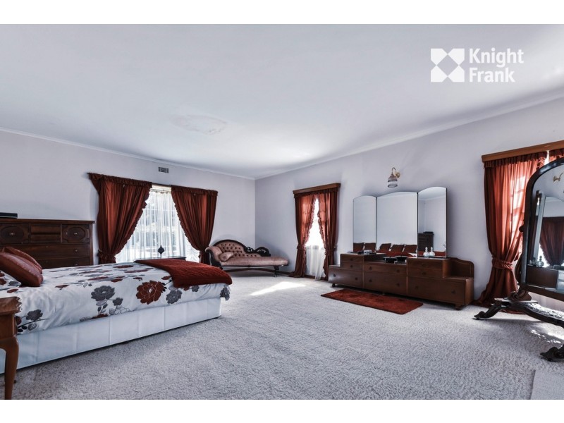 10 Downing Street, Riverside TAS 7250