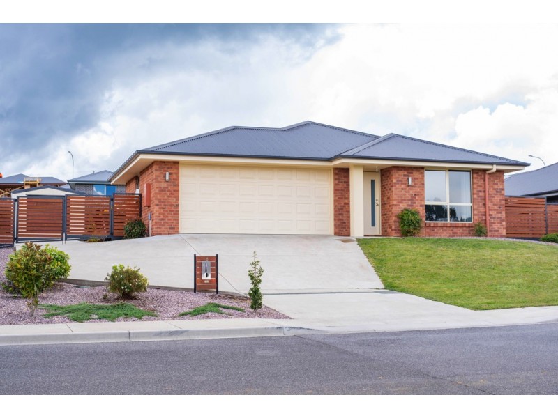 16 Dowerin Drive, Legana TAS 7277