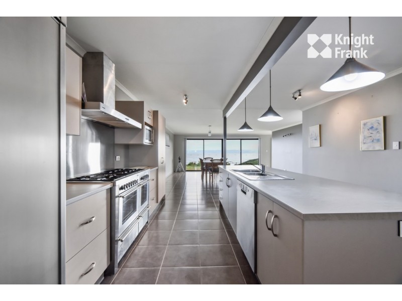 551 Old Aerodrome Road, Low Head TAS 7253