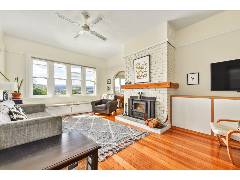 5 Churchill Crescent, Newstead TAS 7250