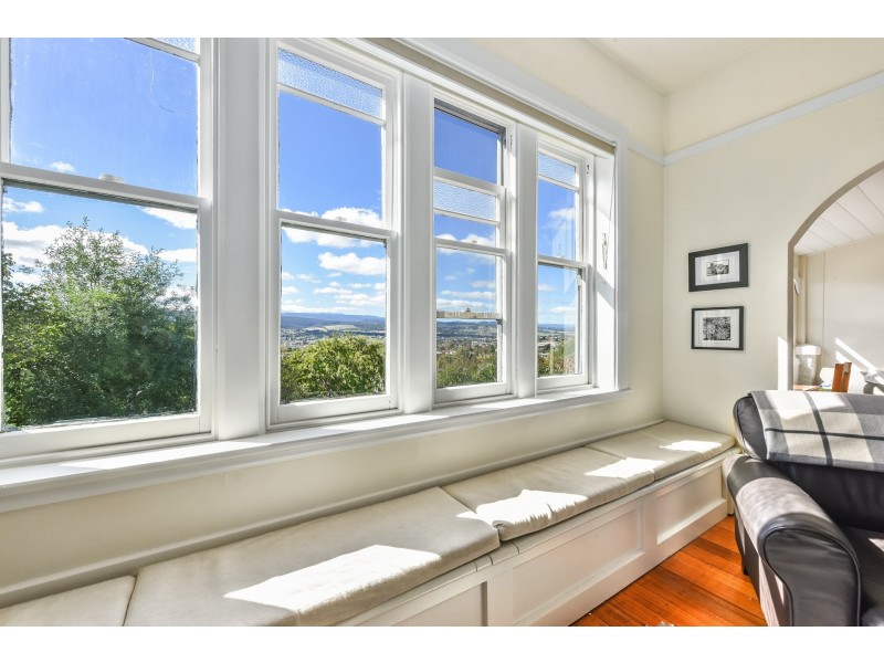 5 Churchill Crescent, Newstead TAS 7250