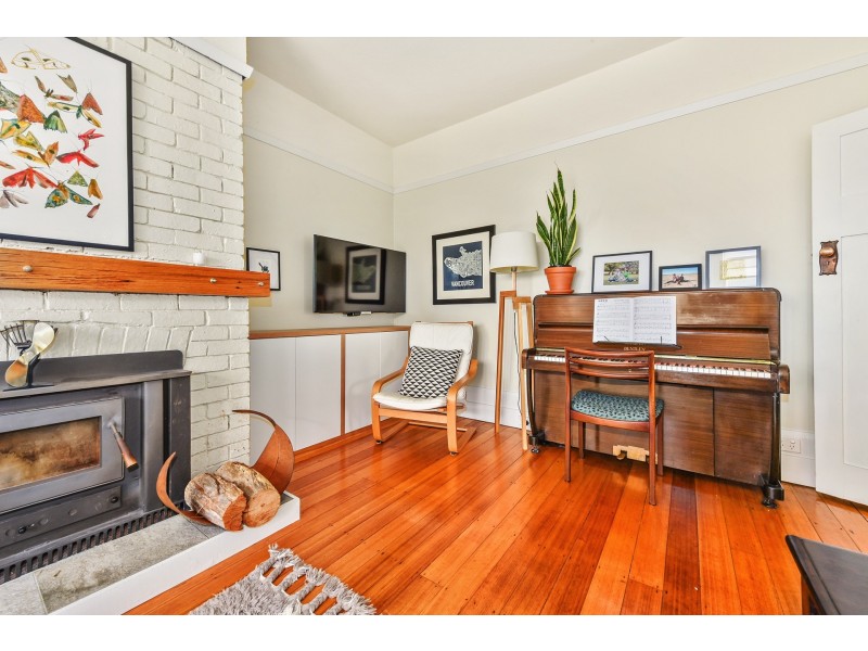 5 Churchill Crescent, Newstead TAS 7250