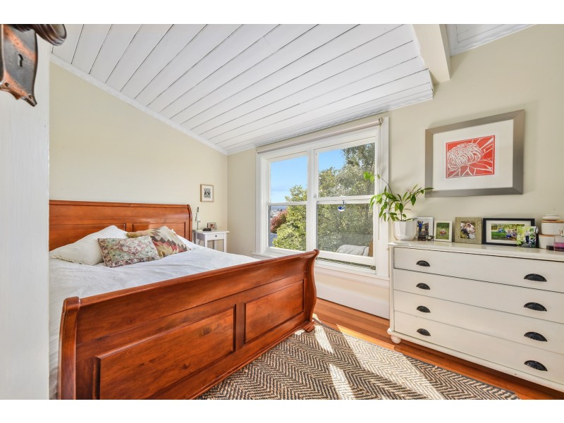 5 Churchill Crescent, Newstead TAS 7250