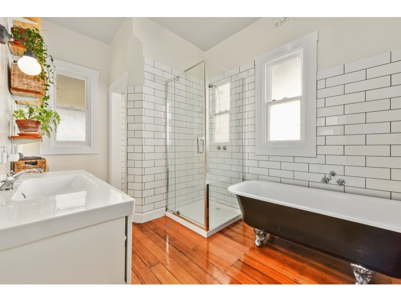 5 Churchill Crescent, Newstead TAS 7250