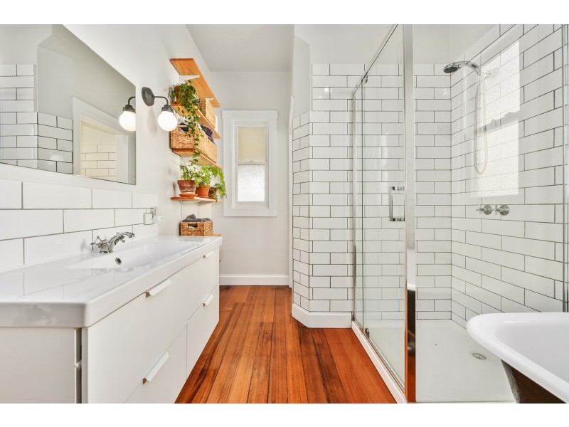 5 Churchill Crescent, Newstead TAS 7250