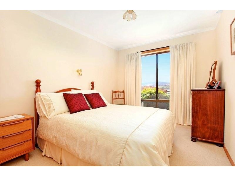 1 Emily Close, Riverside TAS 7250