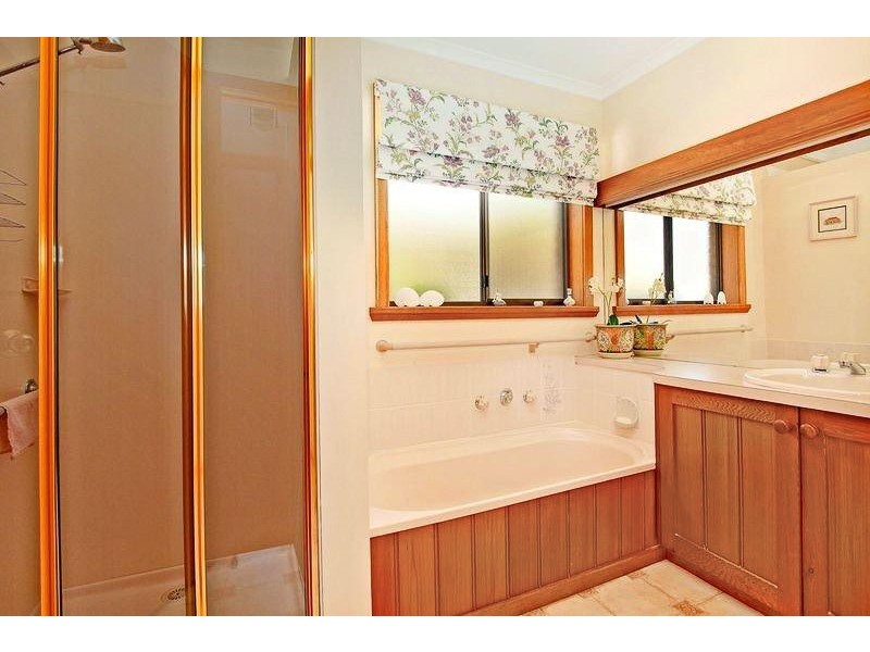 1 Emily Close, Riverside TAS 7250