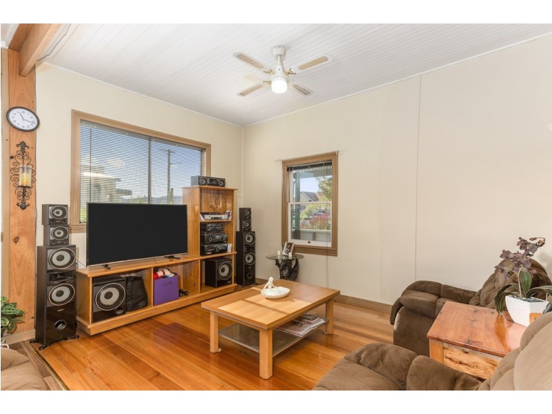 8 Charles Street, Ringarooma TAS 7263