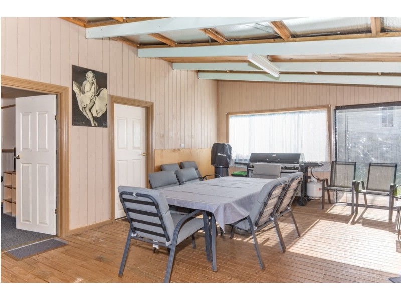 8 Charles Street, Ringarooma TAS 7263