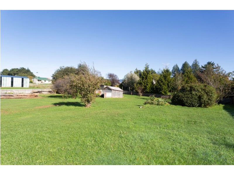8 Charles Street, Ringarooma TAS 7263