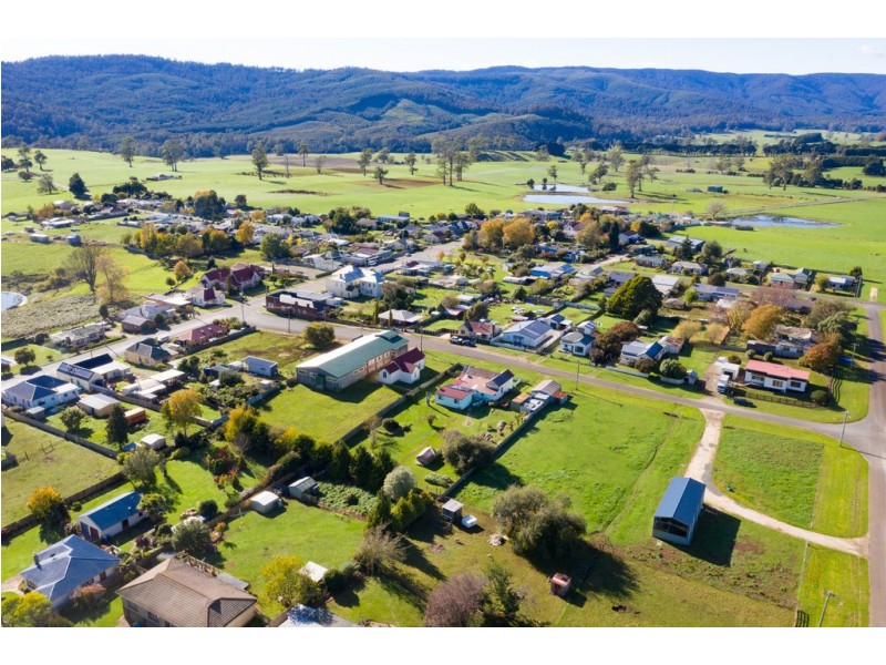 8 Charles Street, Ringarooma TAS 7263