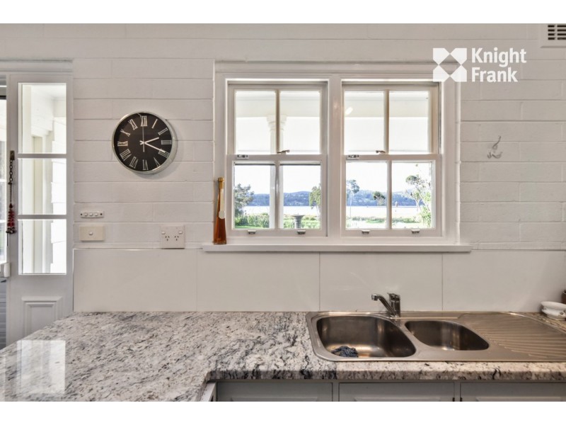 210 Paper Beach Road, Swan Point TAS 7275