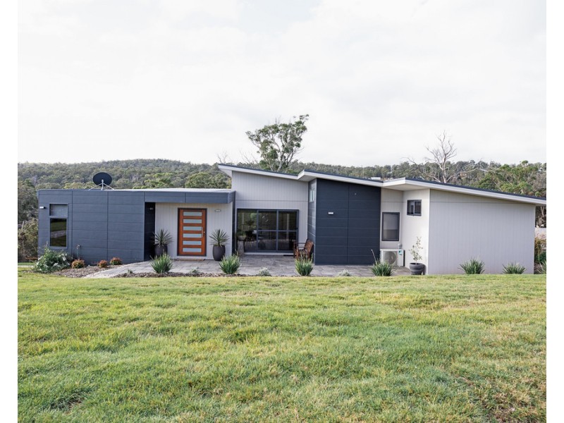 1135 Windermere Road, Swan Bay TAS 7252
