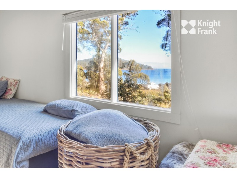23 Esplanade, Cramps Bay TAS 7030