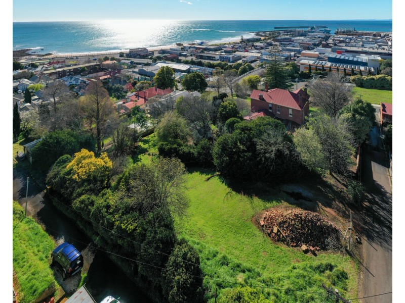 2 Bay View Ave, Burnie TAS 7320