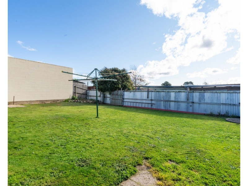 4 Clare St, Mowbray TAS 7248