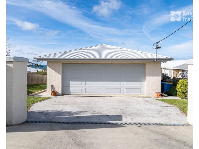 1 Barnett Crescent, Bridport TAS 7262