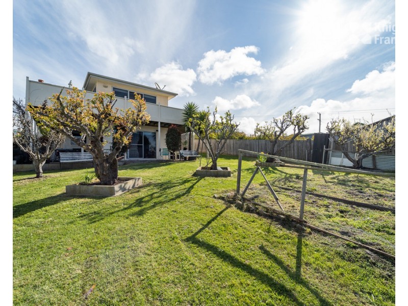 1 Barnett Crescent, Bridport TAS 7262
