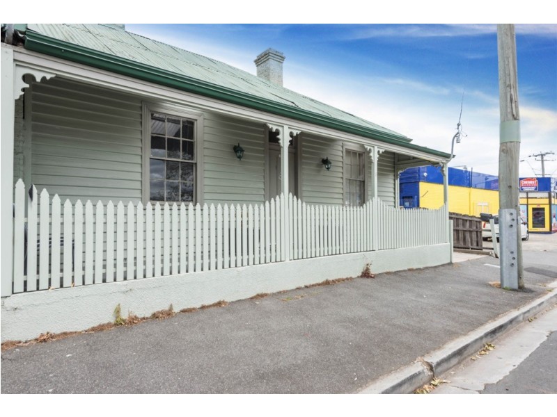 8 Racecourse Cres, Launceston TAS 7250