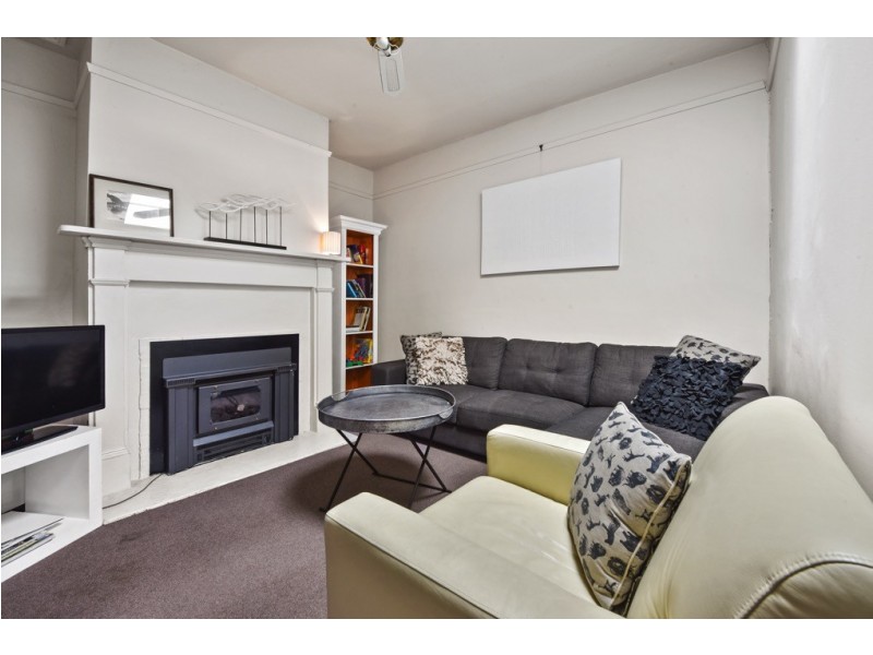 8 Racecourse Cres, Launceston TAS 7250