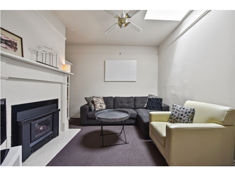 8 Racecourse Cres, Launceston TAS 7250