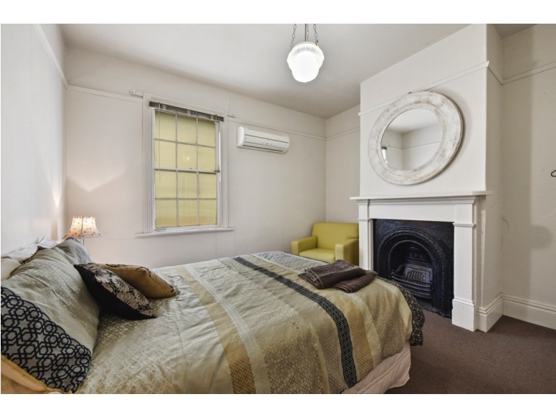 8 Racecourse Cres, Launceston TAS 7250