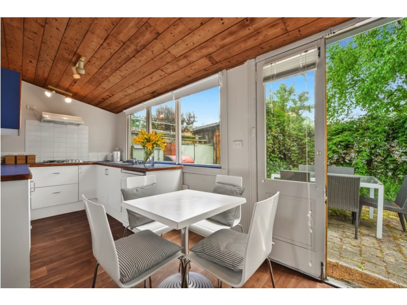 8 Racecourse Cres, Launceston TAS 7250